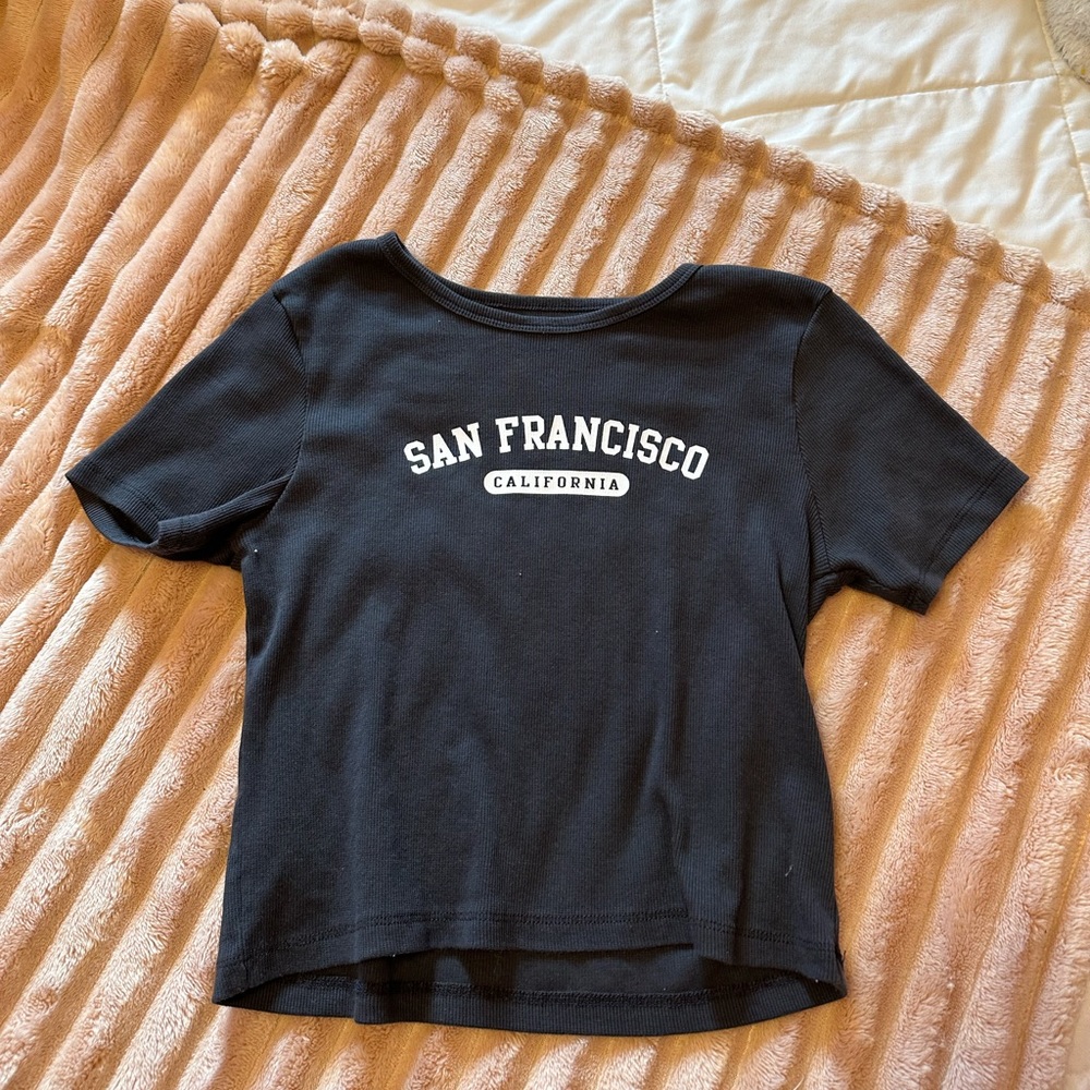 sanfransisco cropped tee size m
